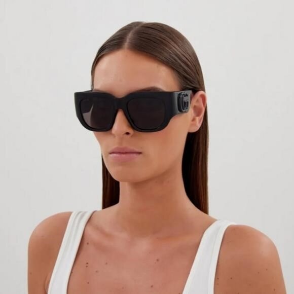 New 💯 Original Gucci Grey Square Ladies Sunglasses GG1545S 001 53 - Picture 1 of 11